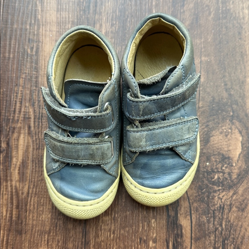 Naturino Leather First Step Sneakers / Size 23